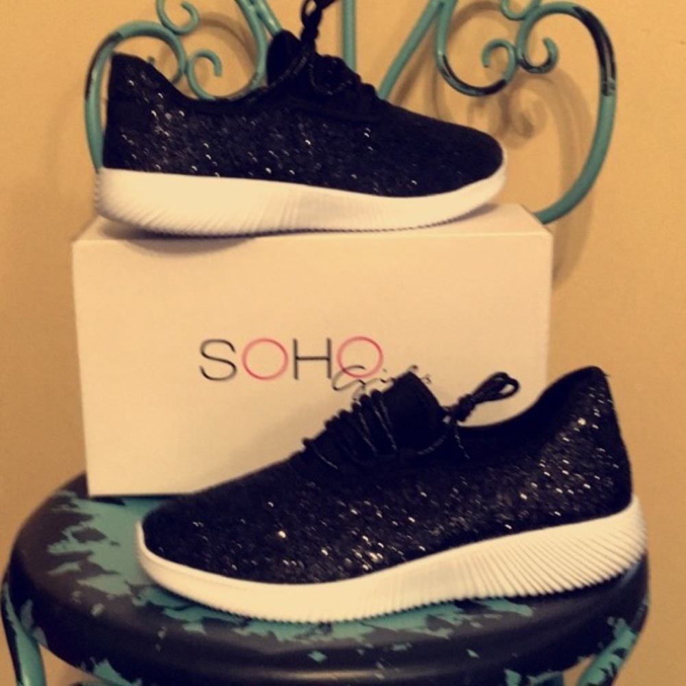 Black glittered shoes size 8 1/2